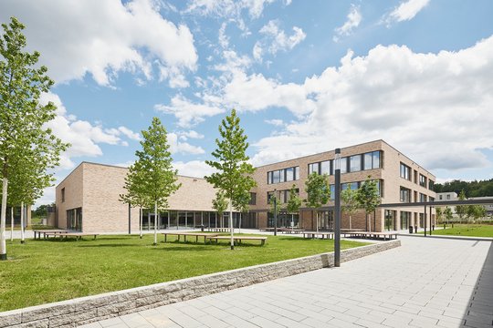 Anton-Walter-Schule − Grundschule mit Mensa