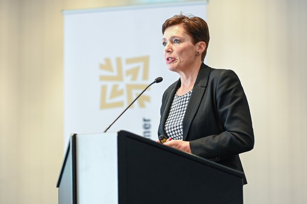 Nachwuchs, Wettbewerb und Werkzeuge