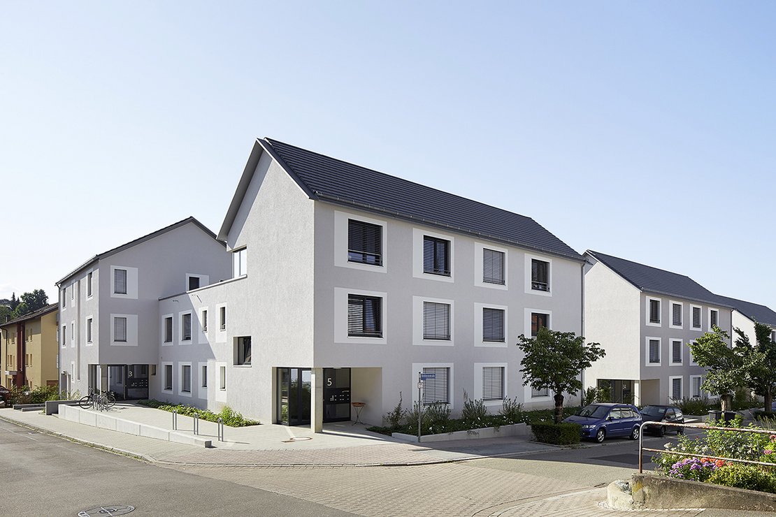 © Stephan Baumann (Prämiert beim Beispielhaften Bauen: Wohnanlage Bechererstraße, Emmendingen | mbpk Architekten und Stadtplaner BDA DWB, Freiburg | AG Freiraum Jochen Dittus + Andreas Böhringer Landschaftsarchitekten PartGmbB, Freiburg)