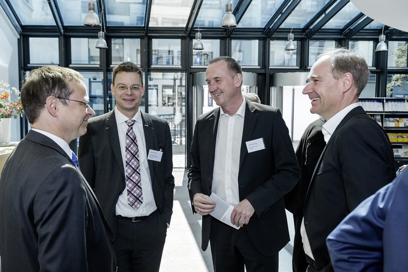 04 AKBW 14 06 05 0096 k1 web