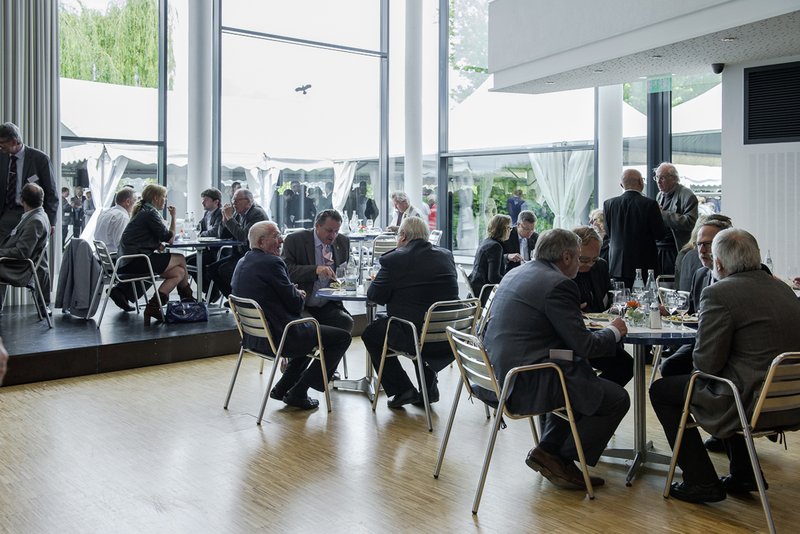 58 AKBW 14 06 05 0503 k1 web