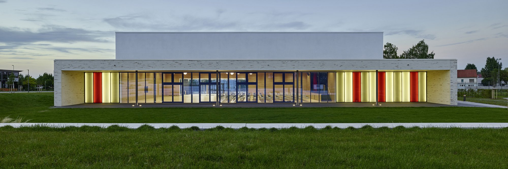 Gemeindehalle NOBELGUSCH, Pfedelbach | METARAUM Architekten, Stuttgart | Foto: Zooey Braun