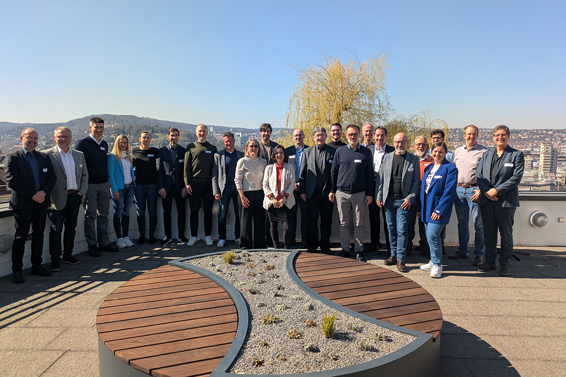 Akteure tauschen sich gewerkeübergreifend aus